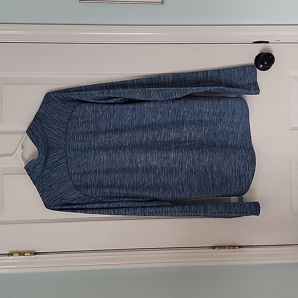 All In Motion Blue Patterned Long Sleeved Shirt - Picture 4 of 4